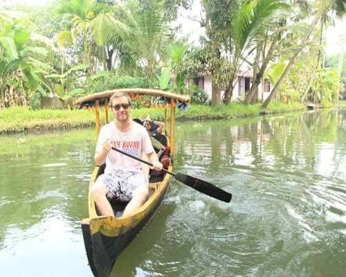 Marari Beach Cleetus Homestay มาราริคุลาม ภายนอก รูปภาพ
